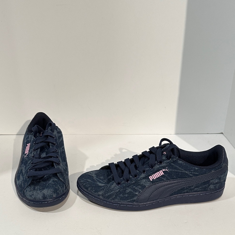 Puma Navy and Pink Casual Sneakers